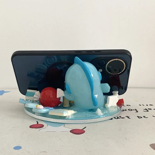 Handmade Hangyodon Decoden Cream iPad/Phone Stand - Image 6